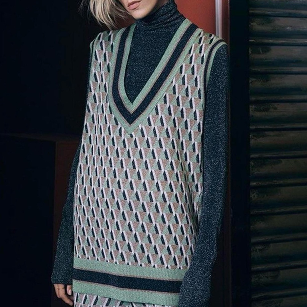 Zara knit jacquard vest with metallic threads Size M